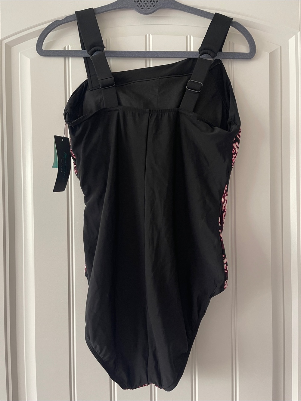 Aquagreen Swimwear Black Pink Wine One Piece Swimsuit Large NWT - Picture 3 of 10